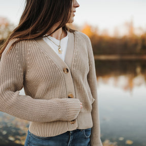 grobstrick strickjacke cardigan kurz beige