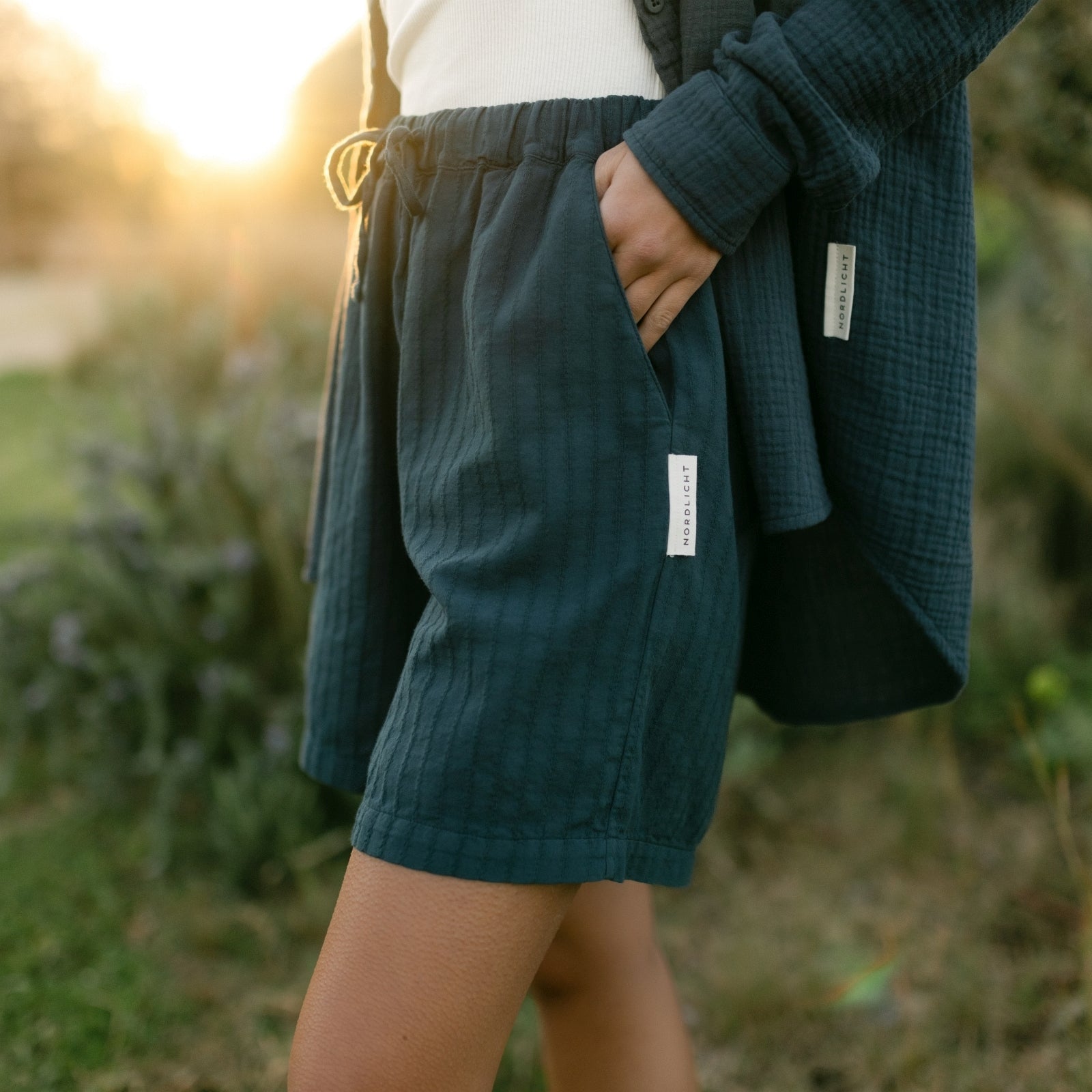 Shorts Tinja mit Streifen