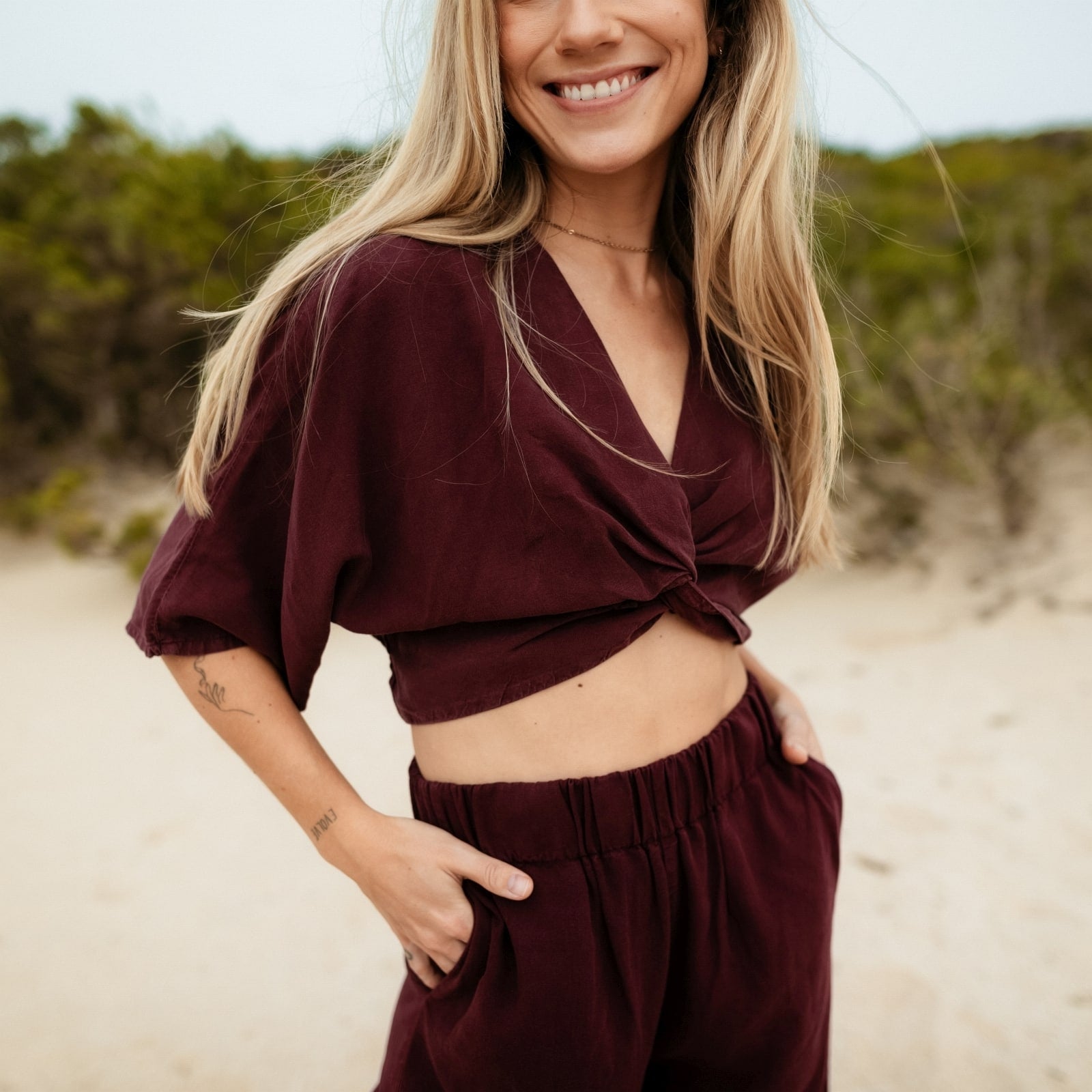 crop top bordeaux rot tencel elegant bluse